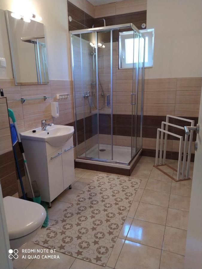 Nemira Beach Apartments โอมิช ห้อง รูปภาพ