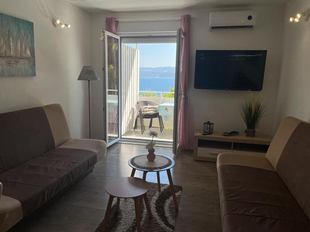 Nemira Beach Apartments โอมิช ภายนอก รูปภาพ