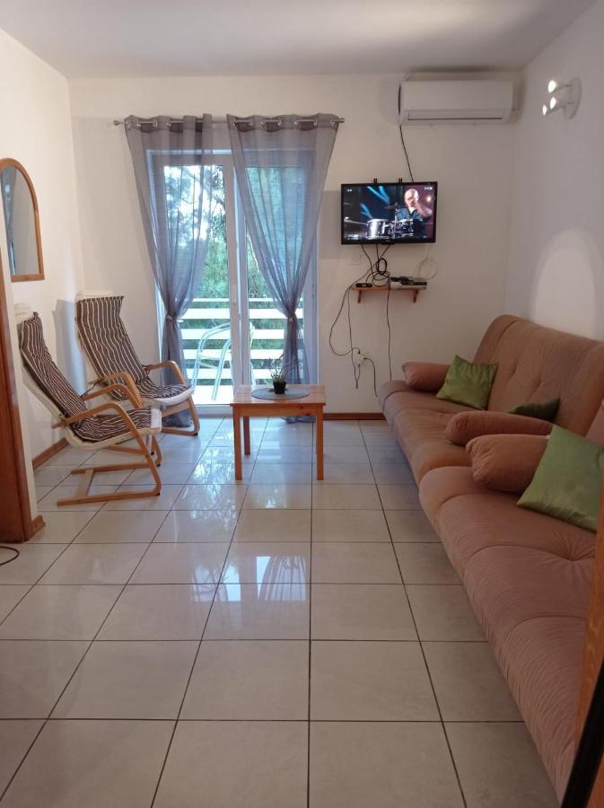 Nemira Beach Apartments โอมิช ภายนอก รูปภาพ