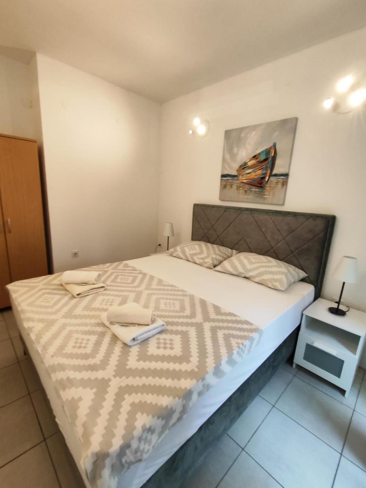Nemira Beach Apartments โอมิช ภายนอก รูปภาพ